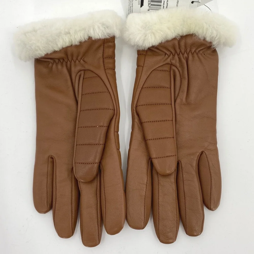 NWT UGG Genuine Leather Quilted Logo Gloves, Size Med,‎ Chestnut, Touchscreen